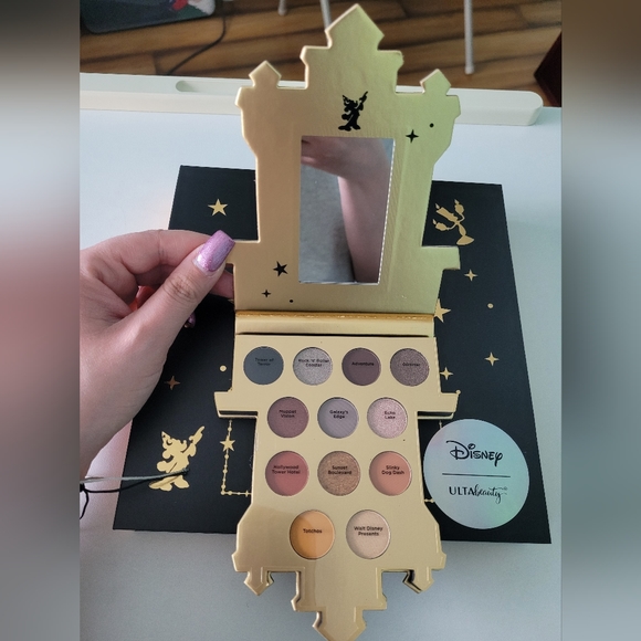 NWT Disney World Hollywood Studios Makeup Vault - Picture 4 of 15